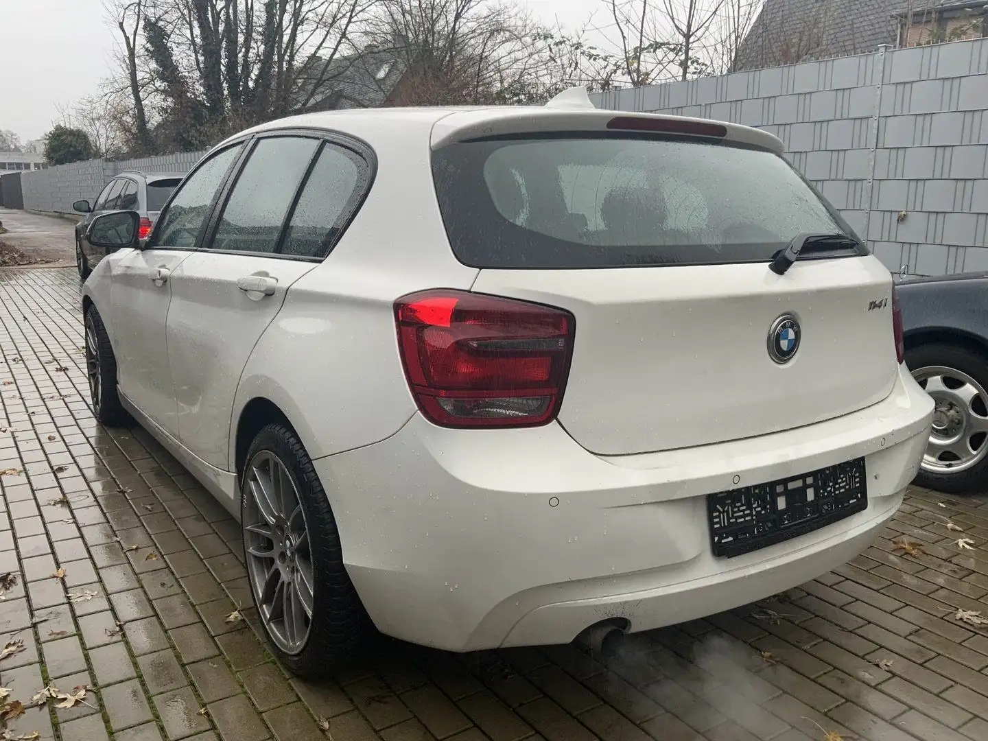 BMW 114 Baureihe 1 Lim. 5-trg. 114i Weiß - 2