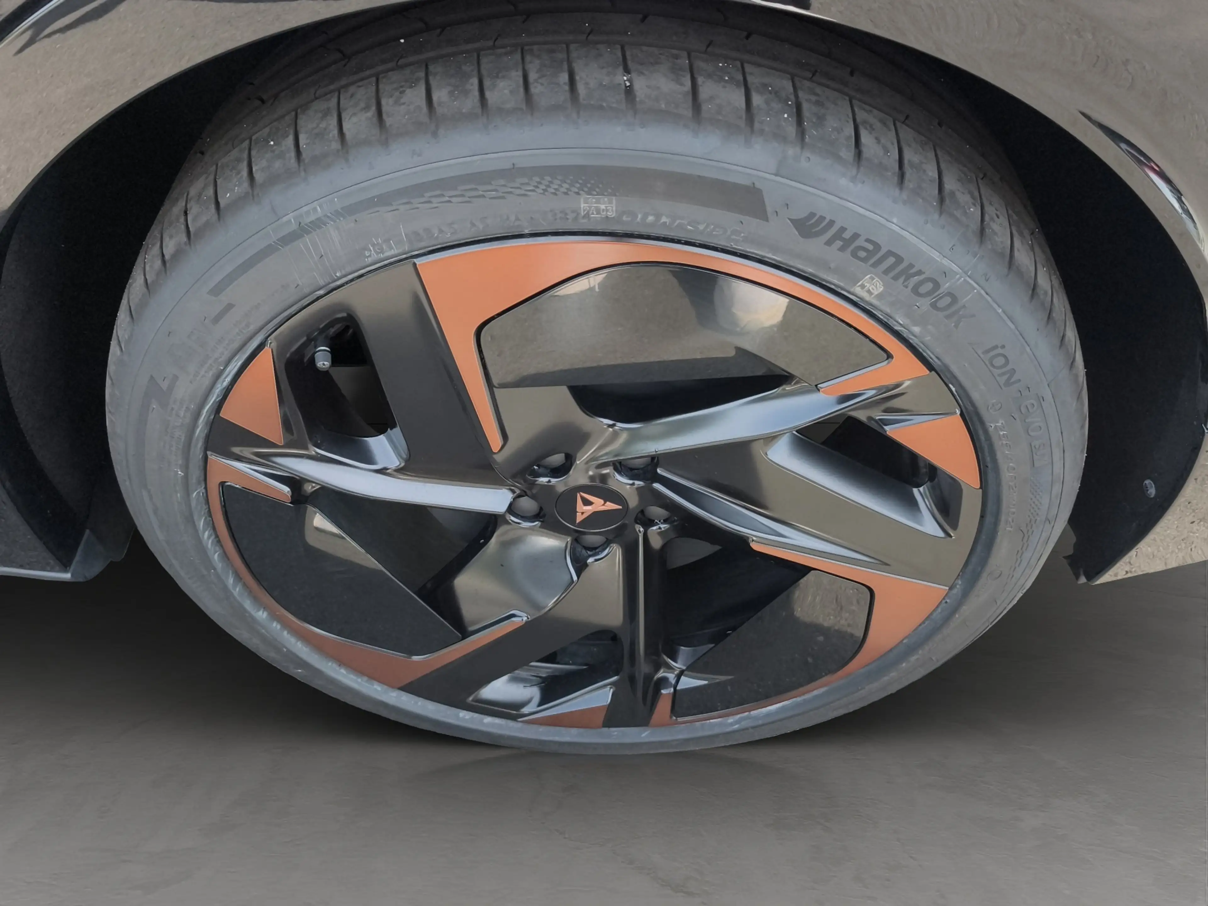 CUPRA Tavascan 4Drive VZ LED NAVI ACC SIDEASS 82KWH WÄRMEPUMPE PA — photo 9