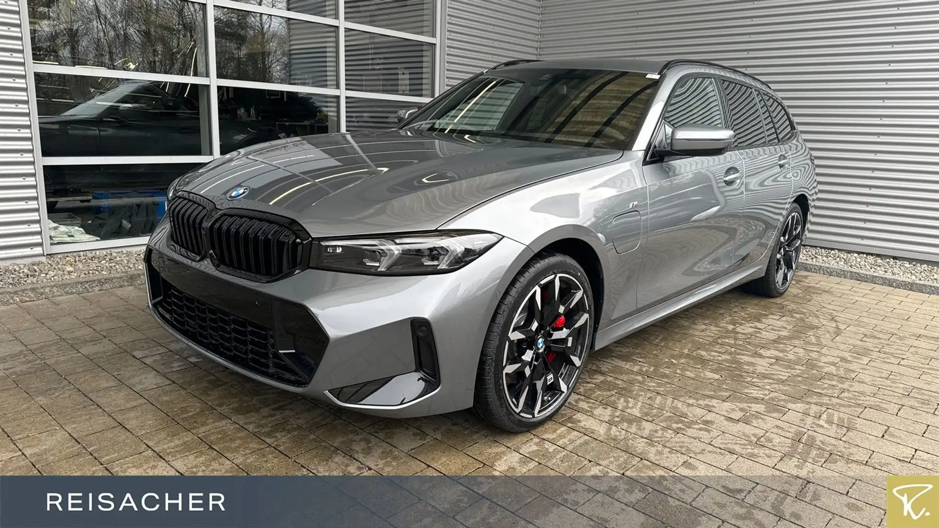 BMW 330 e A xDrive Tou M-Sport,M-Sport PRO,el.Sitz+Me Szürke - 1