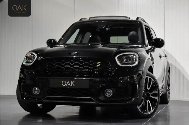 MINI John Cooper Works Countryman SE Hybrid ALL4 JCW-Trim | Navi | Panorama | Lounge