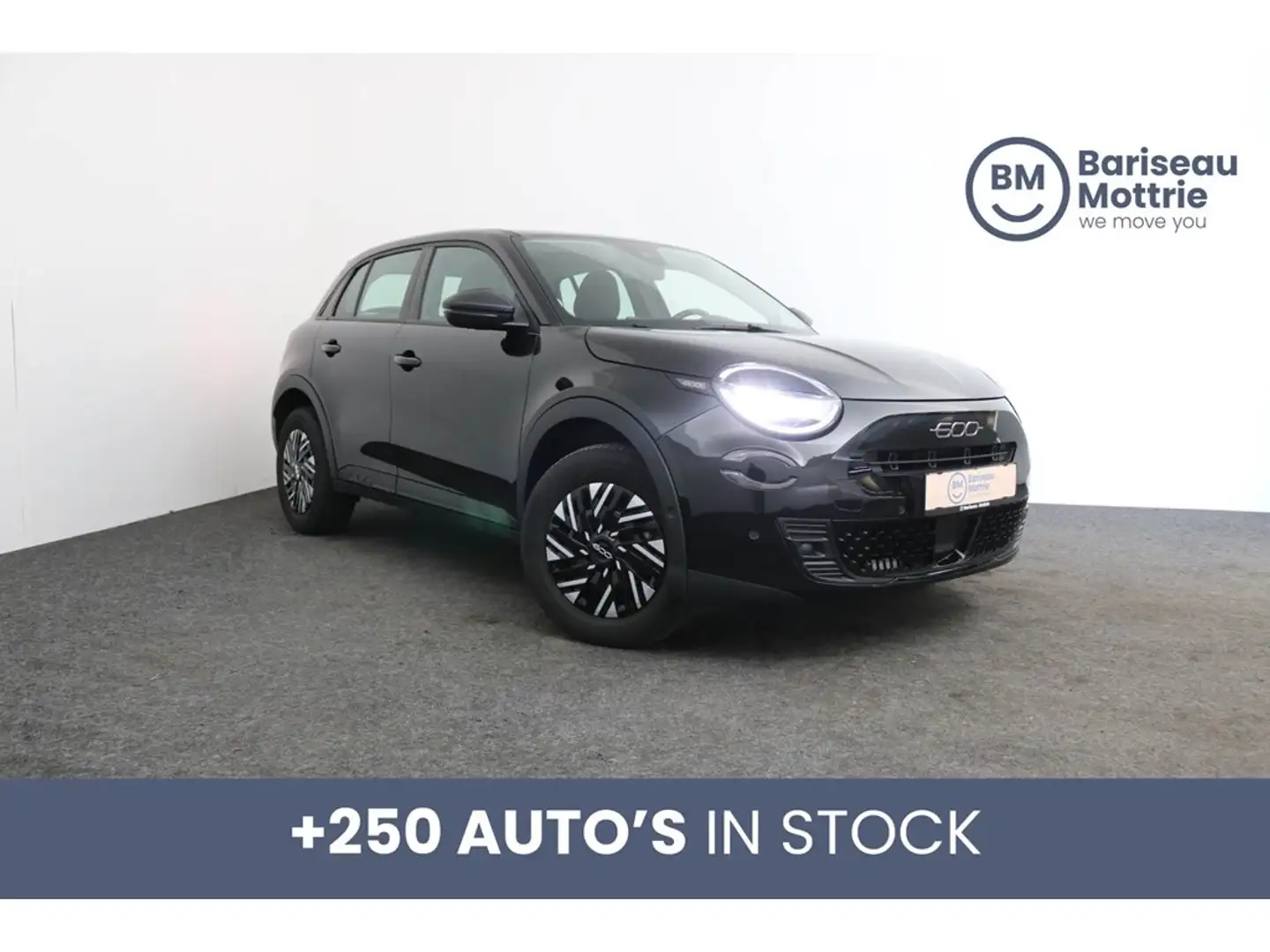 Fiat 600 HYBRID AUTOMAAT 136 PK *DAB*GPS*CARPLAY*CAMERA+SE Zwart - 1
