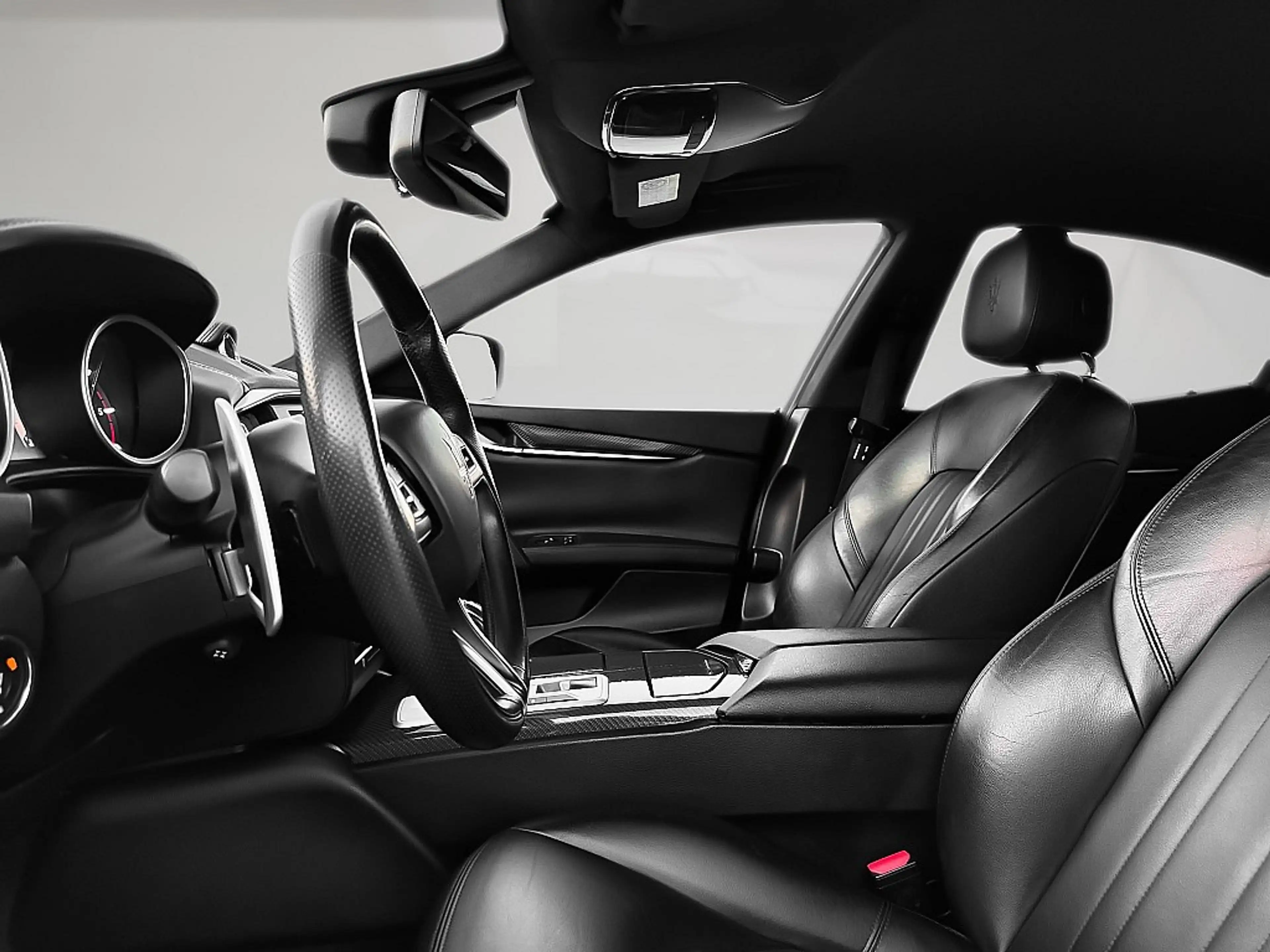Maserati Ghibli Diesel |PICKERL 05/2027 | GUTE AUSSTATTUNG | — photo 7
