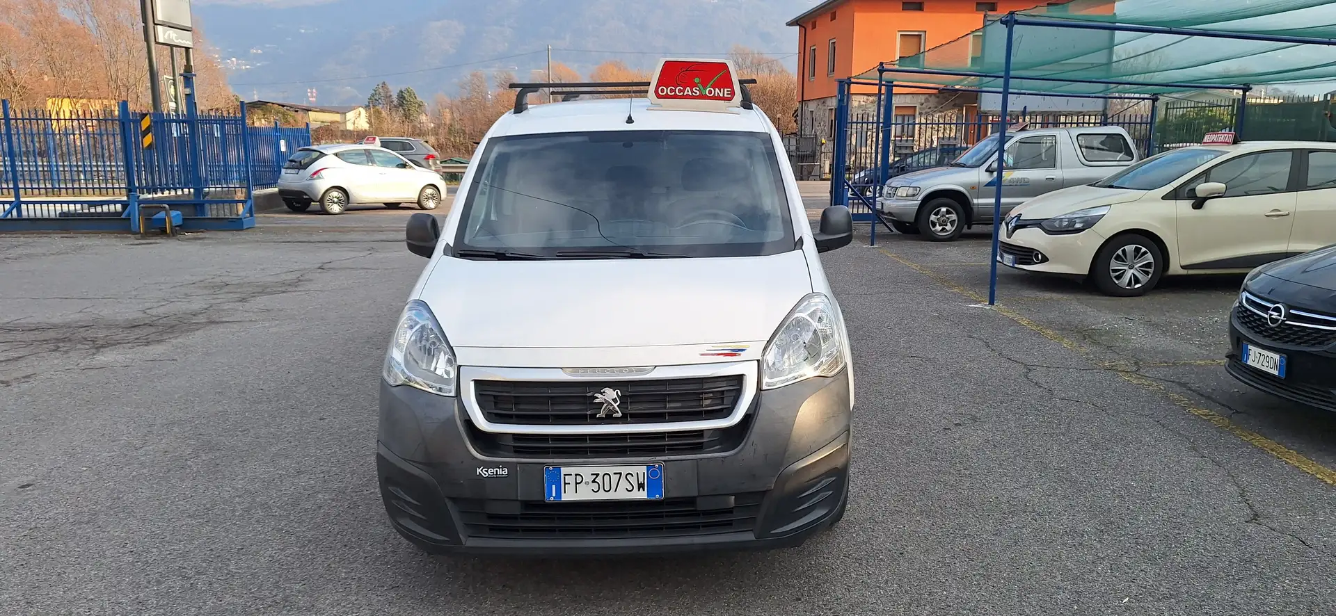 Peugeot Partner 1.6 BLUE-Hdi FURG. 3 POSTI L1 PREMIUM Bianco - 2