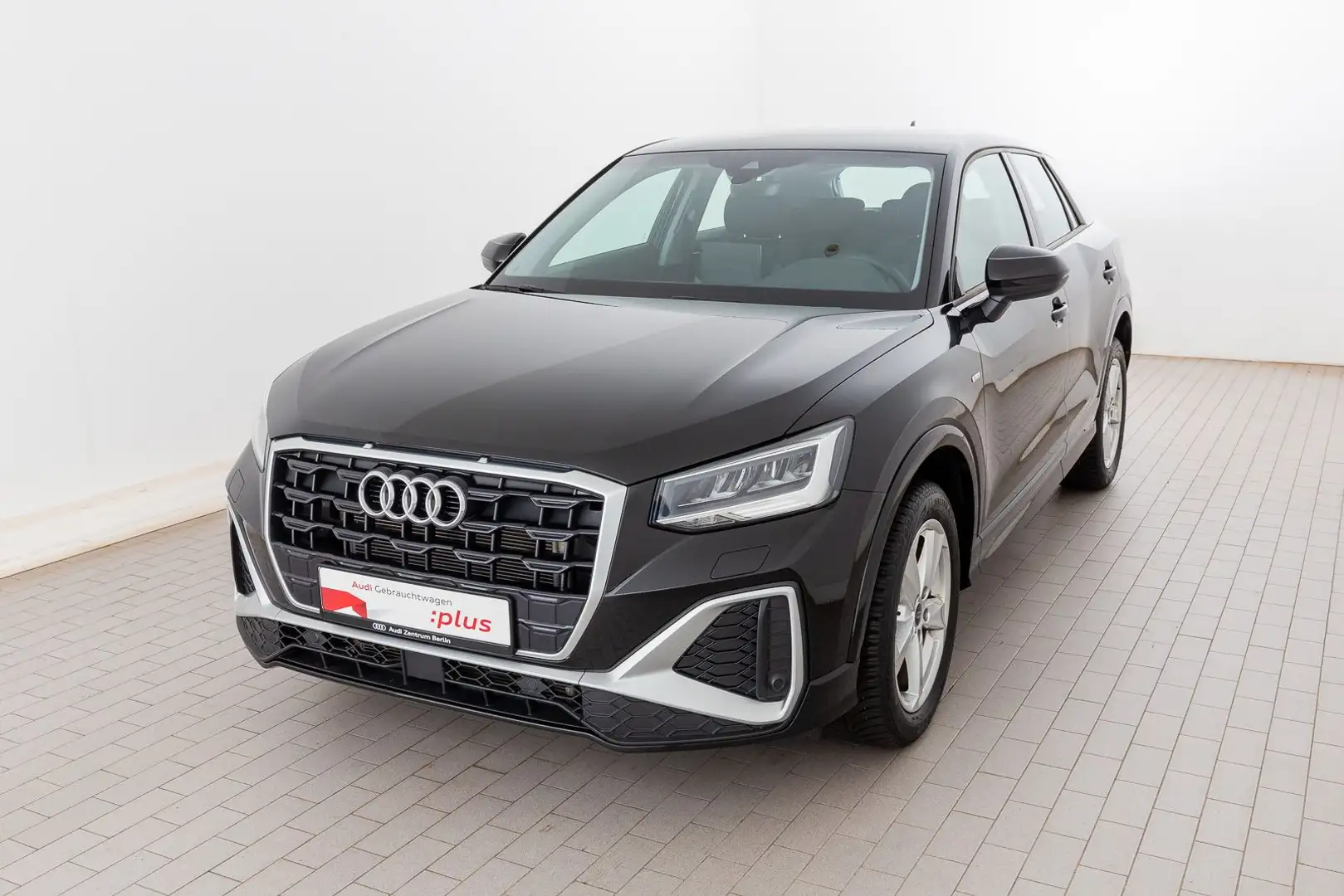Audi Q2 S line 35 TFSI S tr. SITZHZG VIRTUAL PDC NAVI Black - 2
