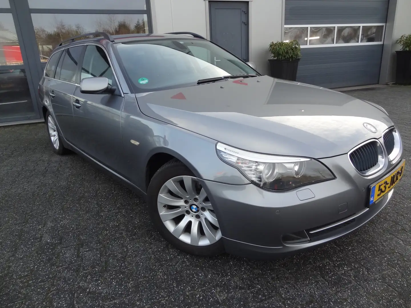 BMW 520 5-serie Touring 520i | NL-AUTO | TREKHAAK | NAVI | Grau - 2