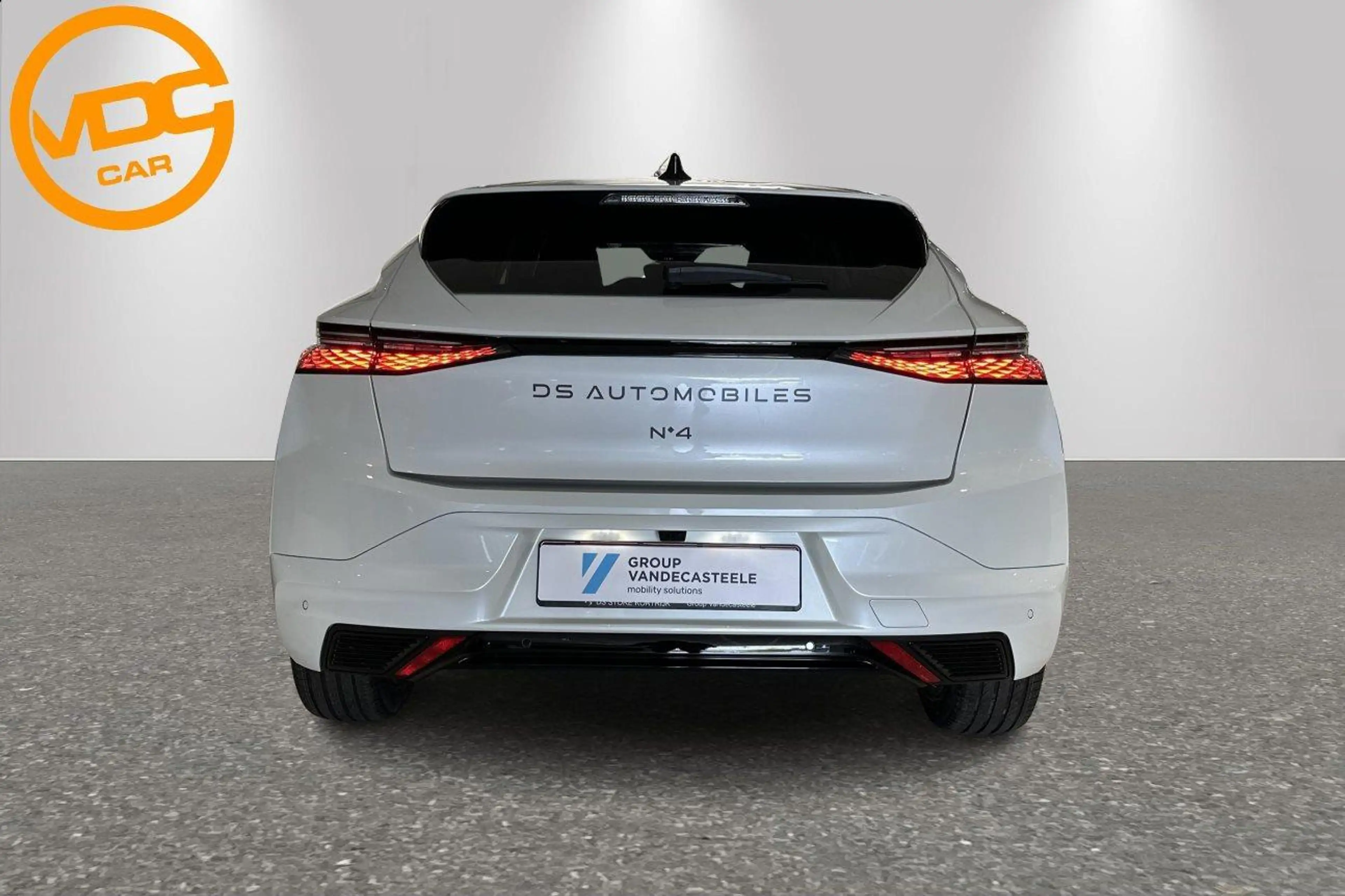 DS Automobiles DS 4 HYBRID 145 ETOILE — photo 7