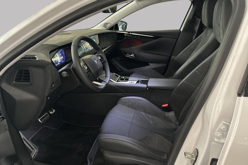 DS Automobiles DS 4 HYBRID 145 ETOILE — photo 10