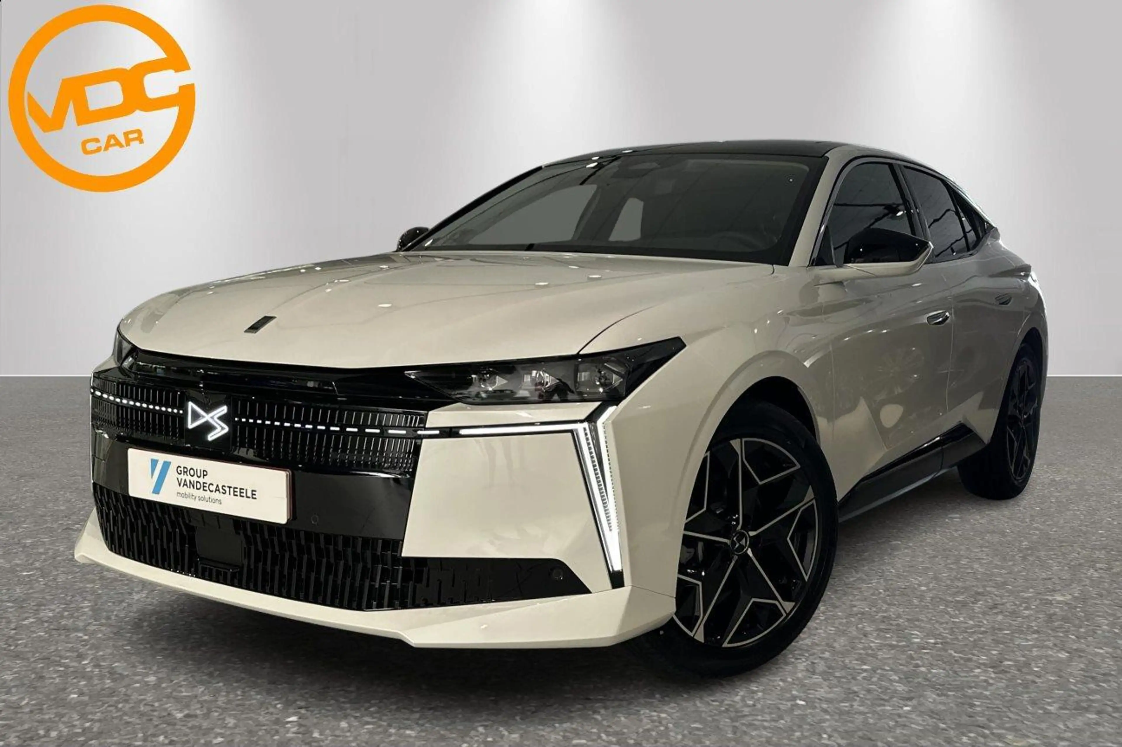 DS Automobiles DS 4 HYBRID 145 ETOILE
