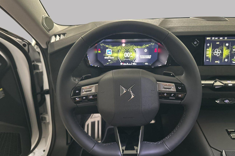 DS Automobiles DS 4 HYBRID 145 ETOILE — photo 12