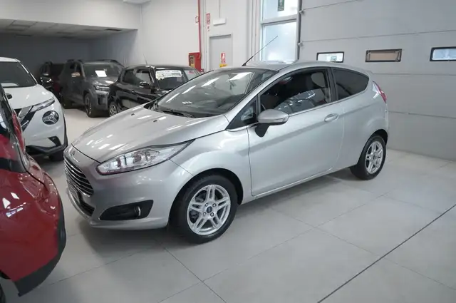 Ford Fiesta view 5