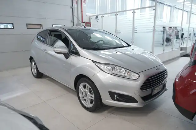 Ford Fiesta view 6