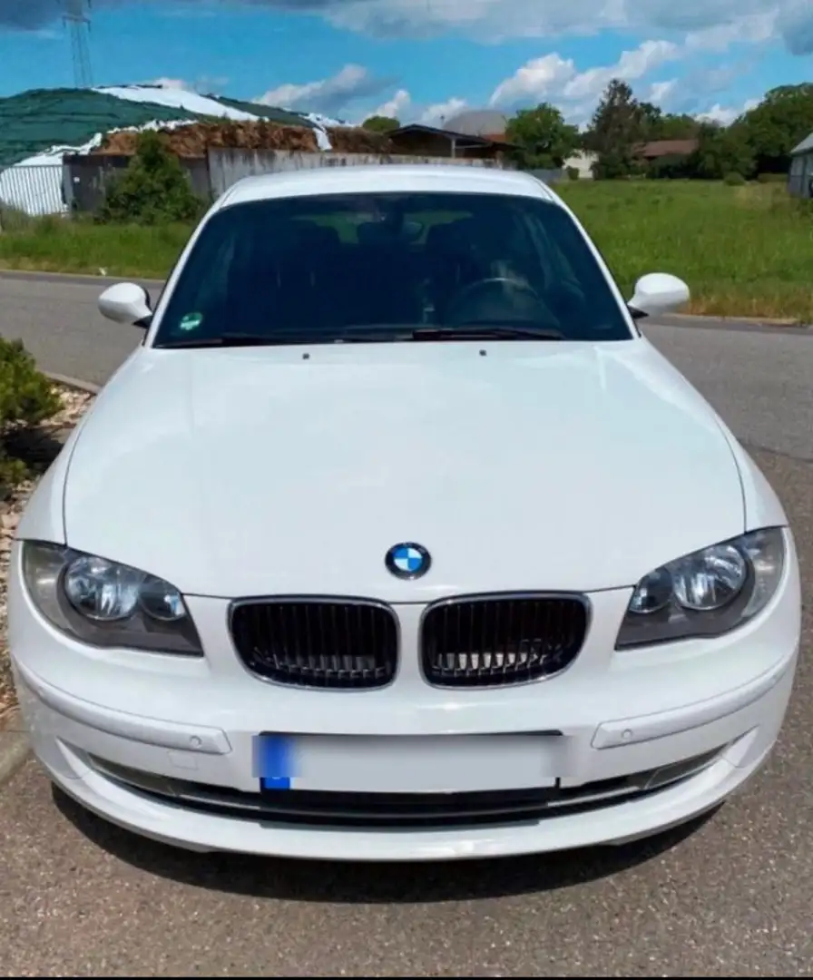 BMW 118 BMW 118i E81 143 PS gute Ausstattung Weiß - 1