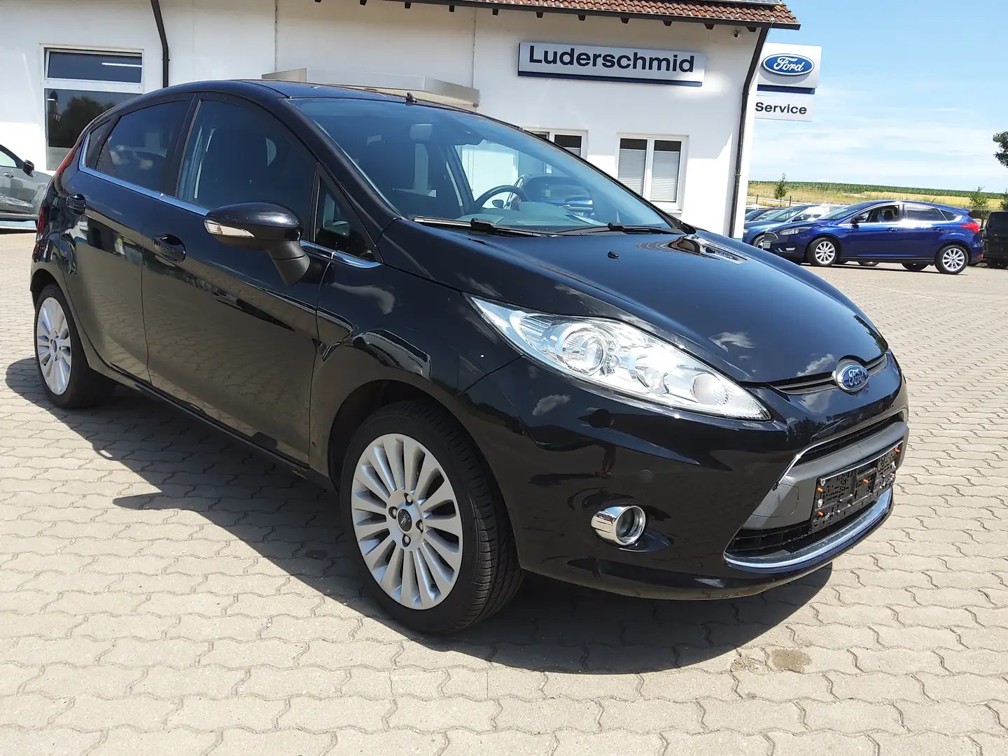 Ford Fiesta Titanium *AU/HU neu* Schwarz - 1