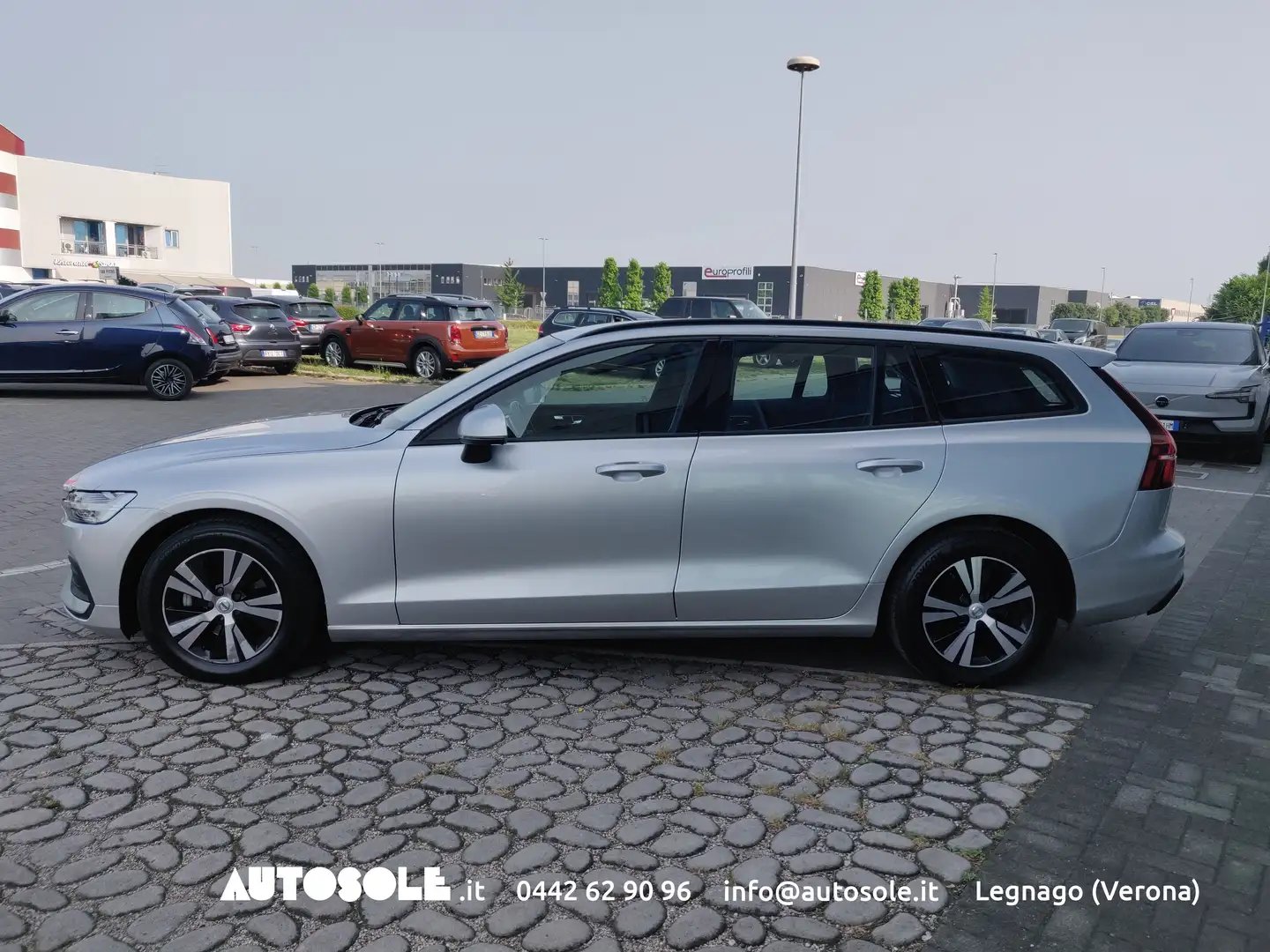 Volvo V60 2.0 D3 Business AUTOCARRO N1 Argento - 2