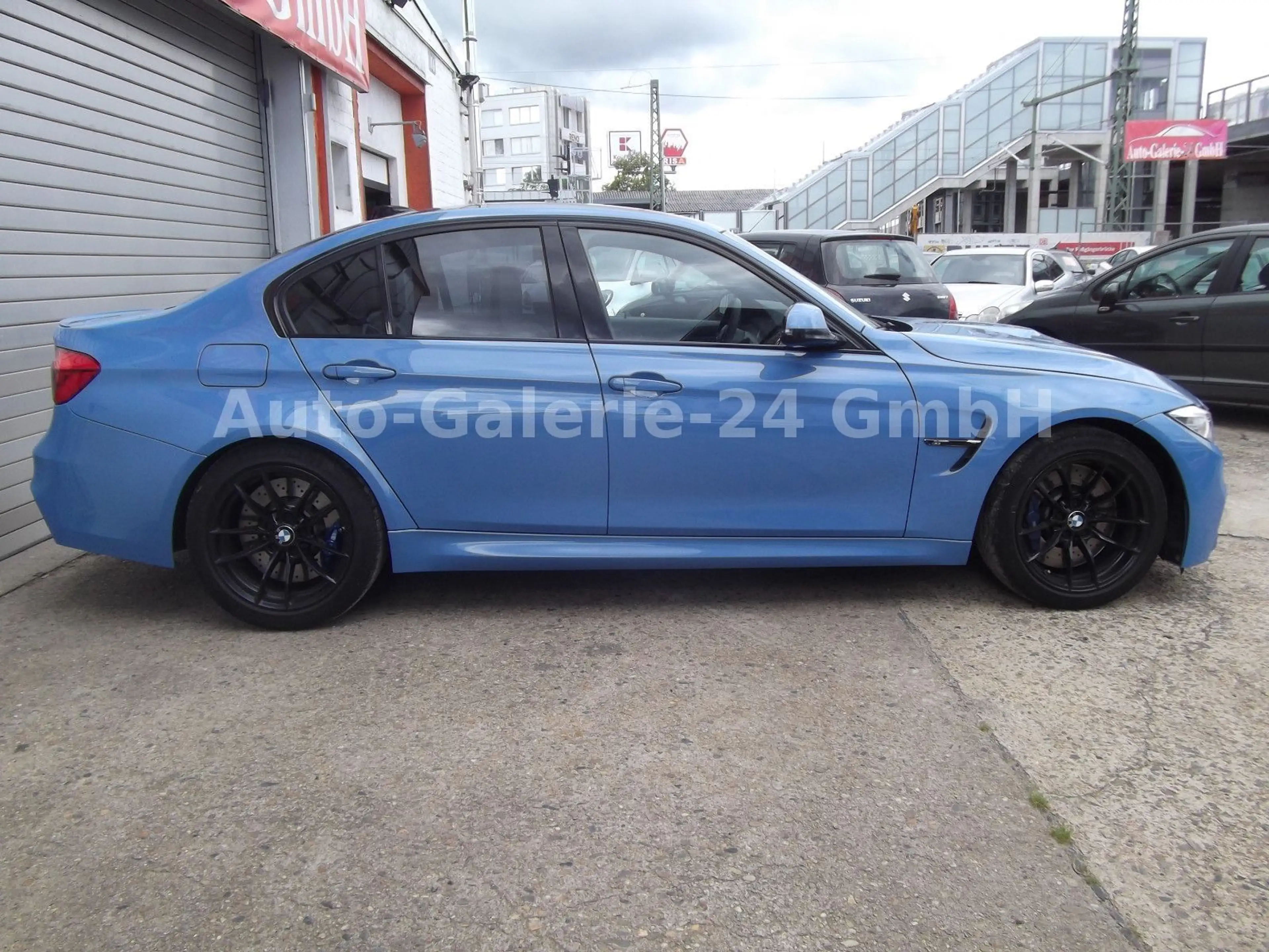 BMW M3 Lim 6 Gang, Navi, Leder, LED — photo 8