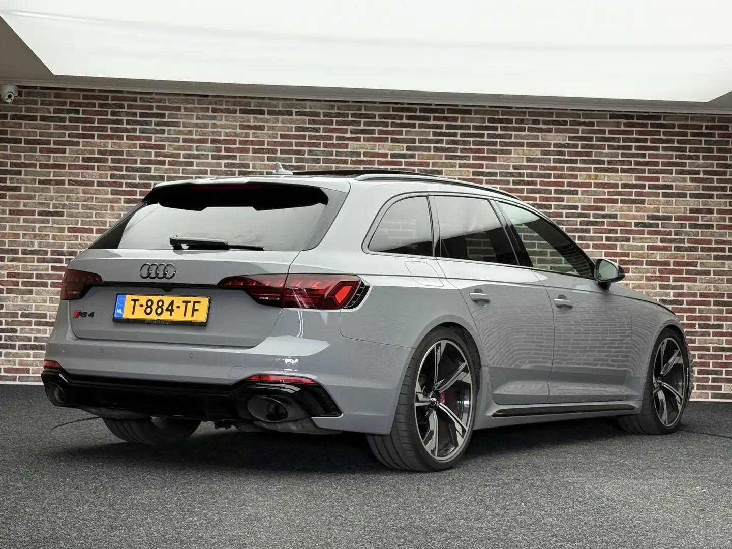 Audi RS4 Avant 2.9 TFSI quattro | Dak| Massage| Matrix LED| Gris - 2