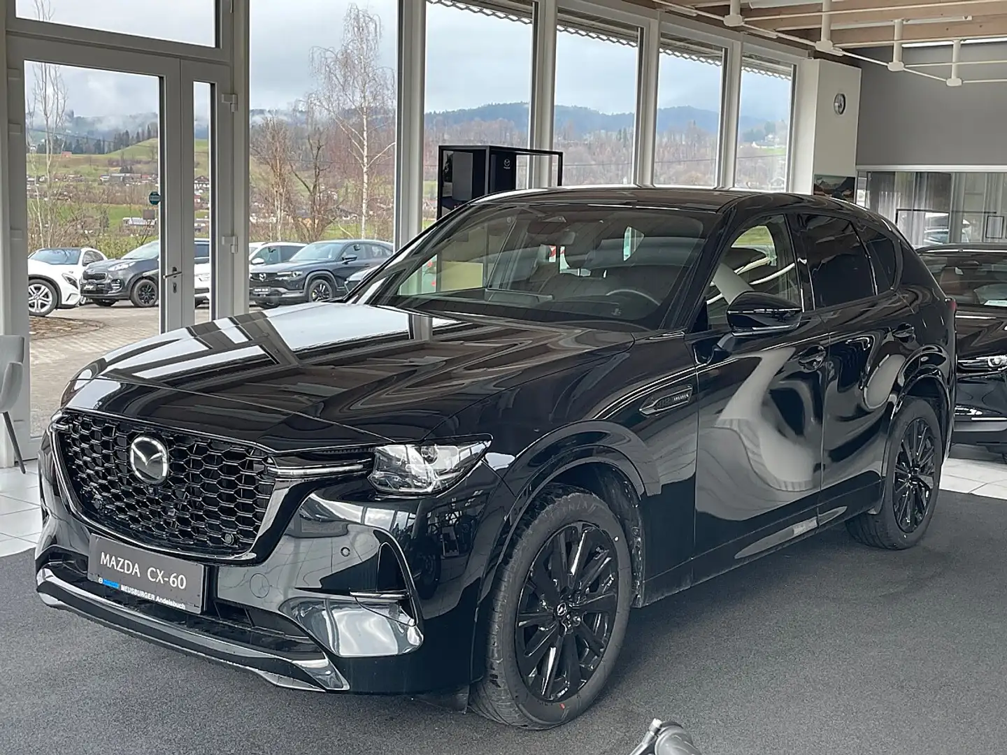 Mazda CX-60 2.5L e-SKYACTIV PHEV AWD HOMURA PLUS Aut. Schwarz - 1