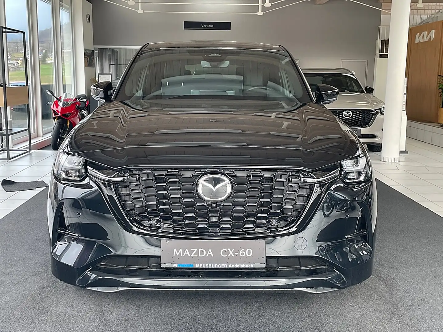 Mazda CX-60 2.5L e-SKYACTIV PHEV AWD HOMURA PLUS Aut. Schwarz - 2