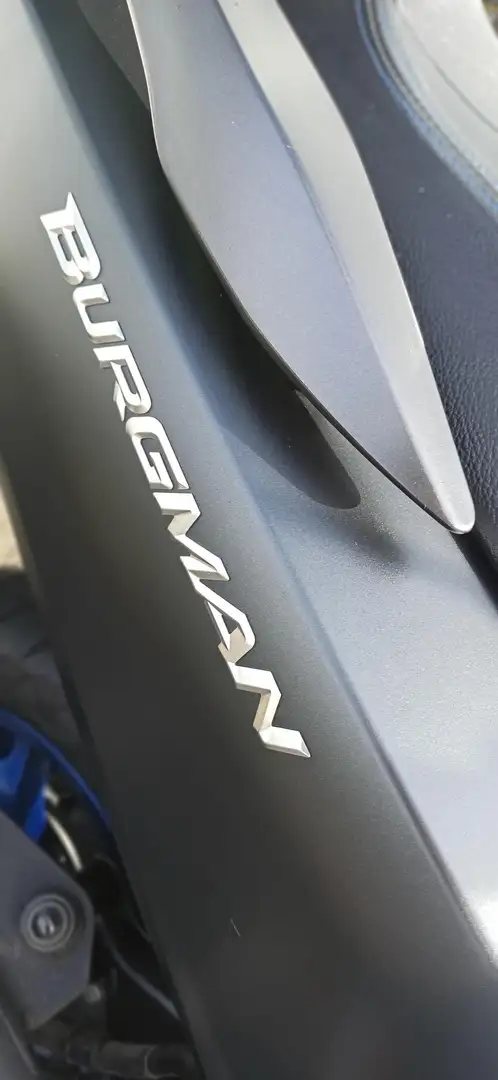 Suzuki Burgman 400 Negro - 2