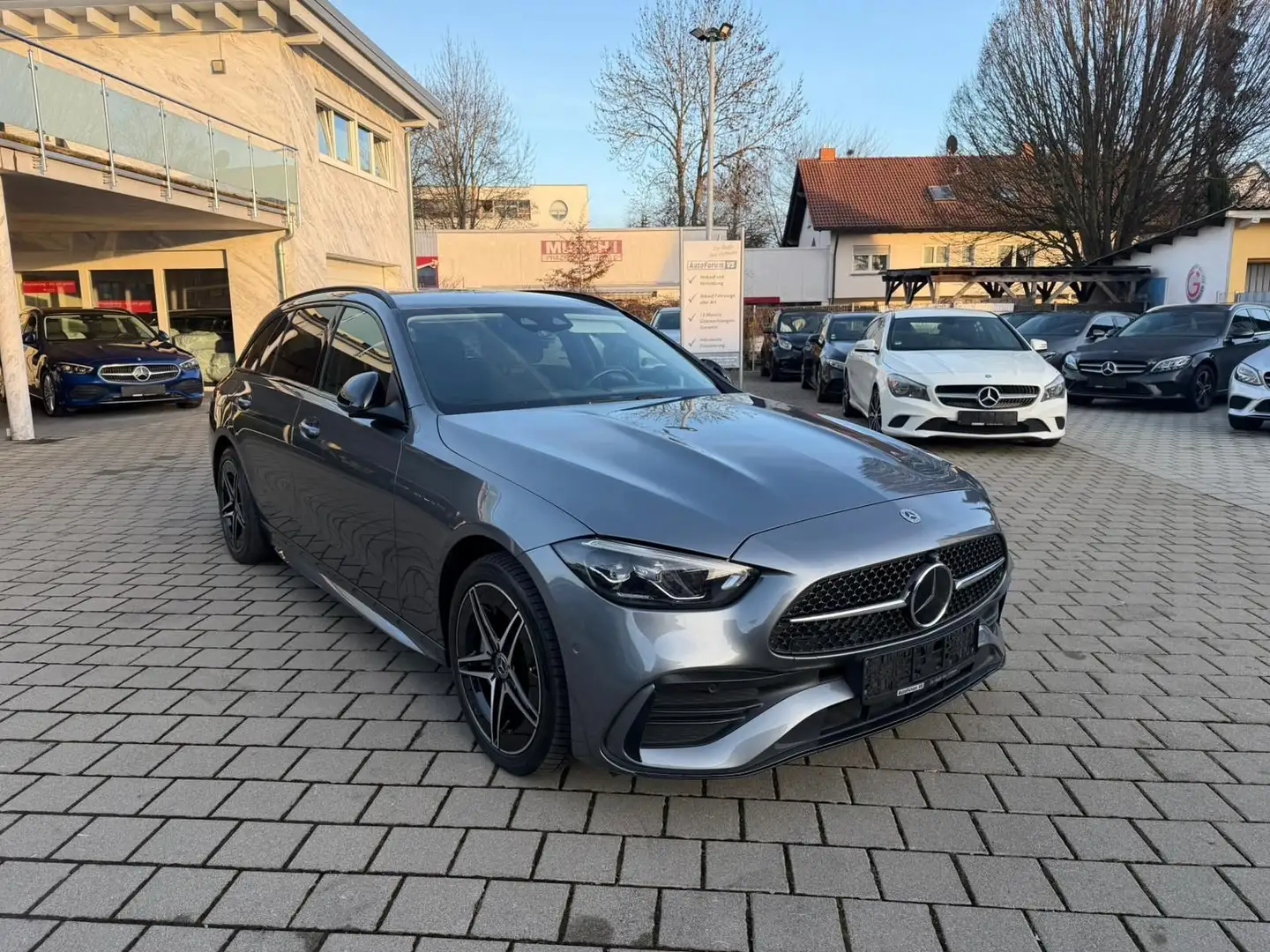 Mercedes-Benz C 300 T e*AMG*Pano*Distr.*360°*Night*HUD*AHK Grau - 2