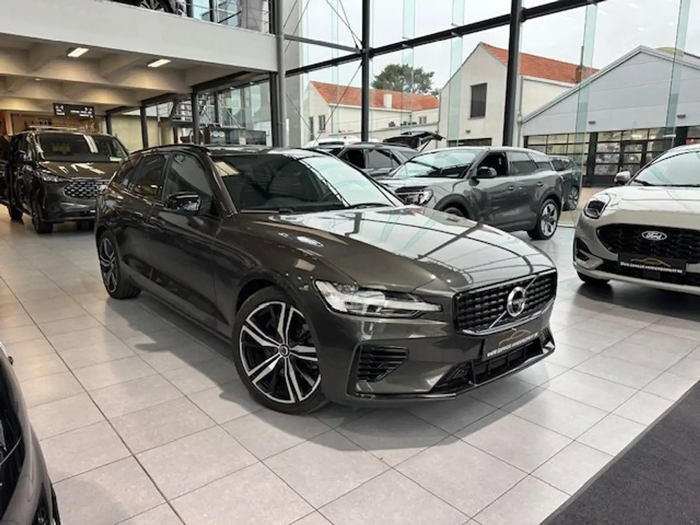 Volvo V60 R-DESIGN PLUG-IN HYBRID OPEN DAK-30000KM!!! Gris - 1