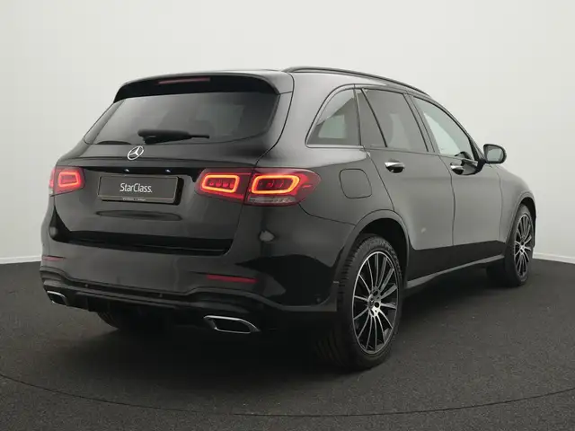 Mercedes-Benz GLC view 3