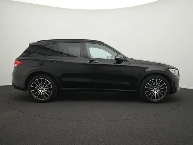 Mercedes-Benz GLC view 5