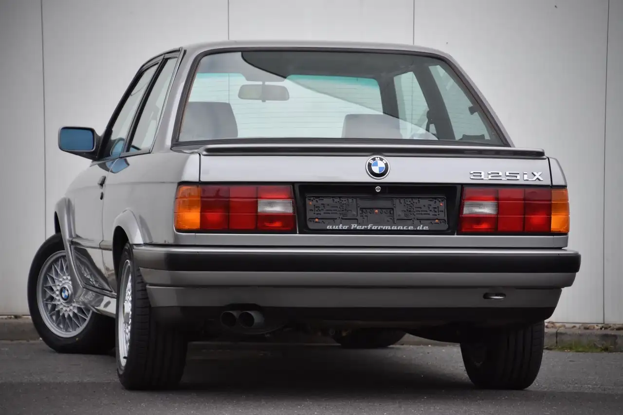 BMW 325 ix 2 Türer Coupe NEUWAGEN ZUSTAND, foto 6