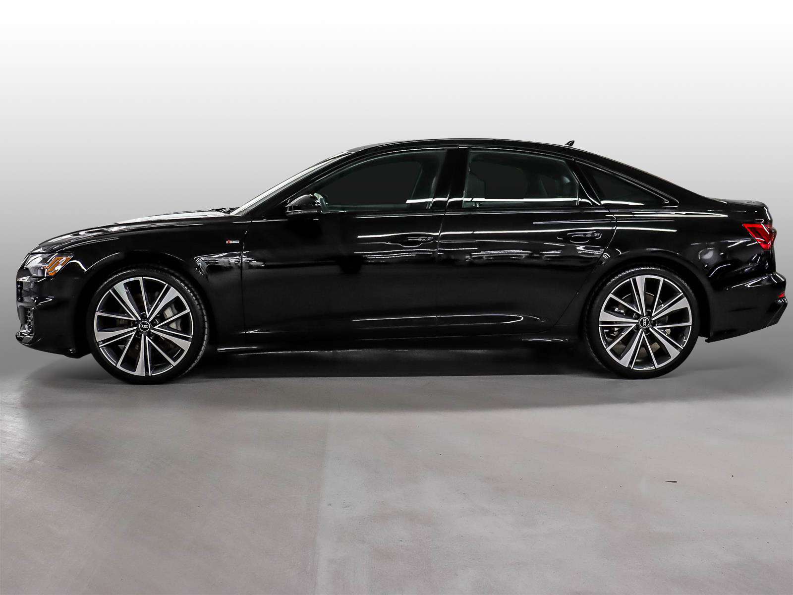 2025 Audi A6 Sales Demo | Dynamic Pkg | Black Optics alt 4