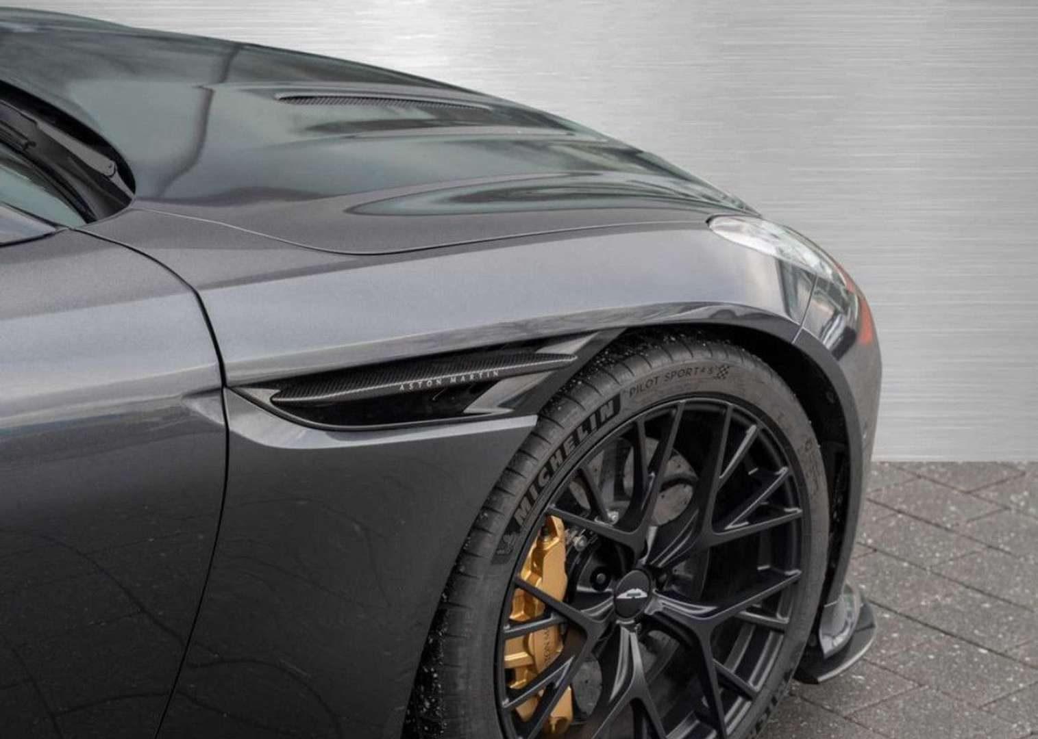 Aston Martin DB12 Carbone Extérieur -  - Joinsteer - #5