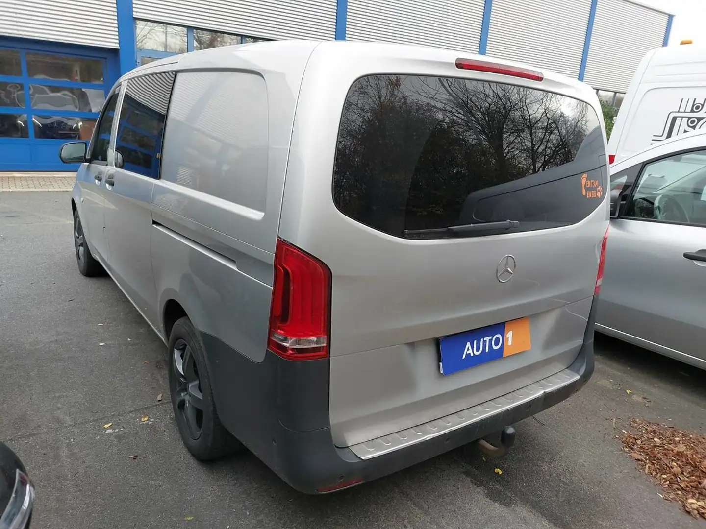 Mercedes-Benz Vito Vito 119 BlueTEC 4x4 Mixto/L LED AUTOMATIK AHK Silber - 2