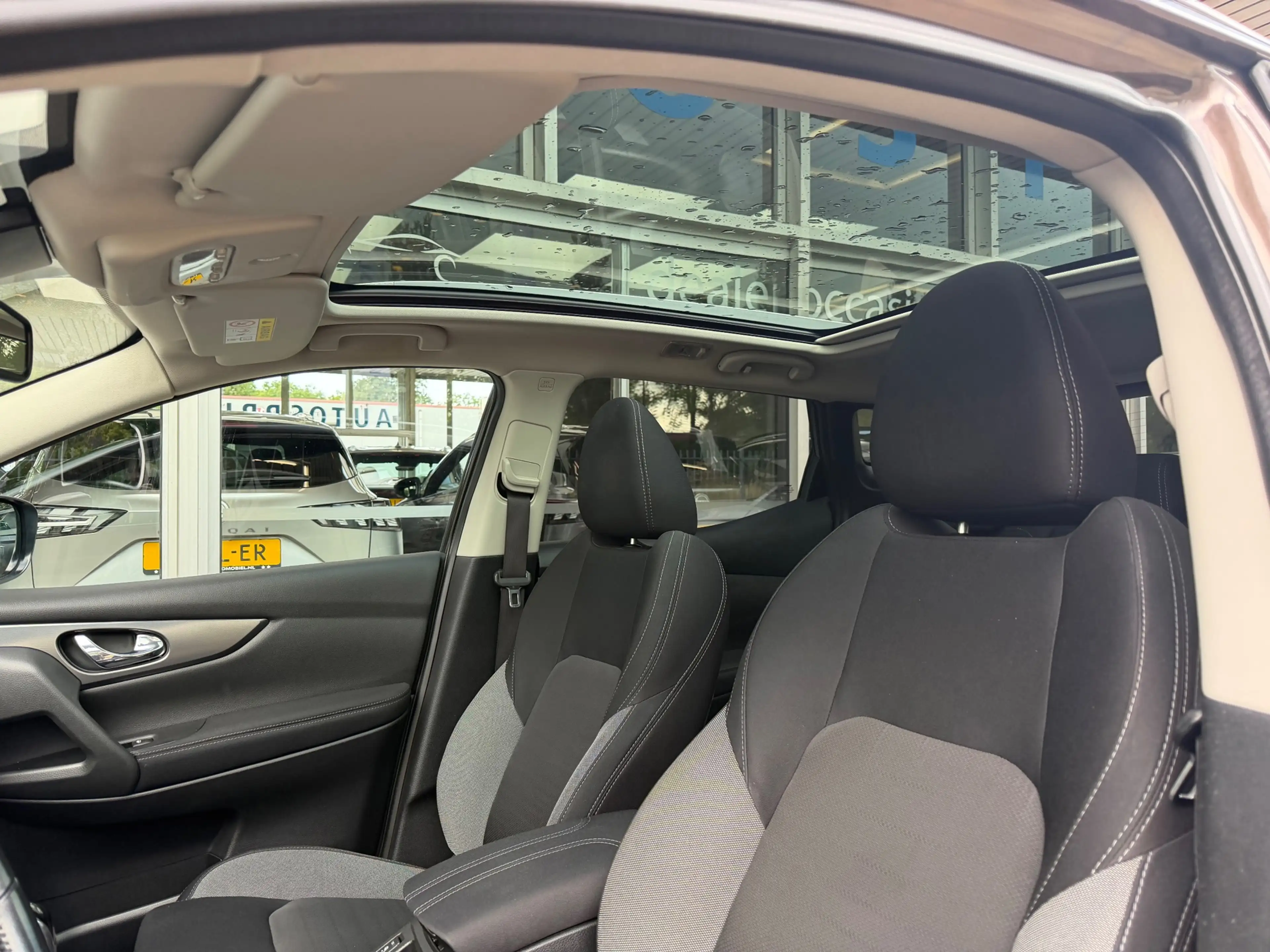 Nissan Qashqai 1.2 N-Connecta PANORAMA , 360 CAMERA — photo 9