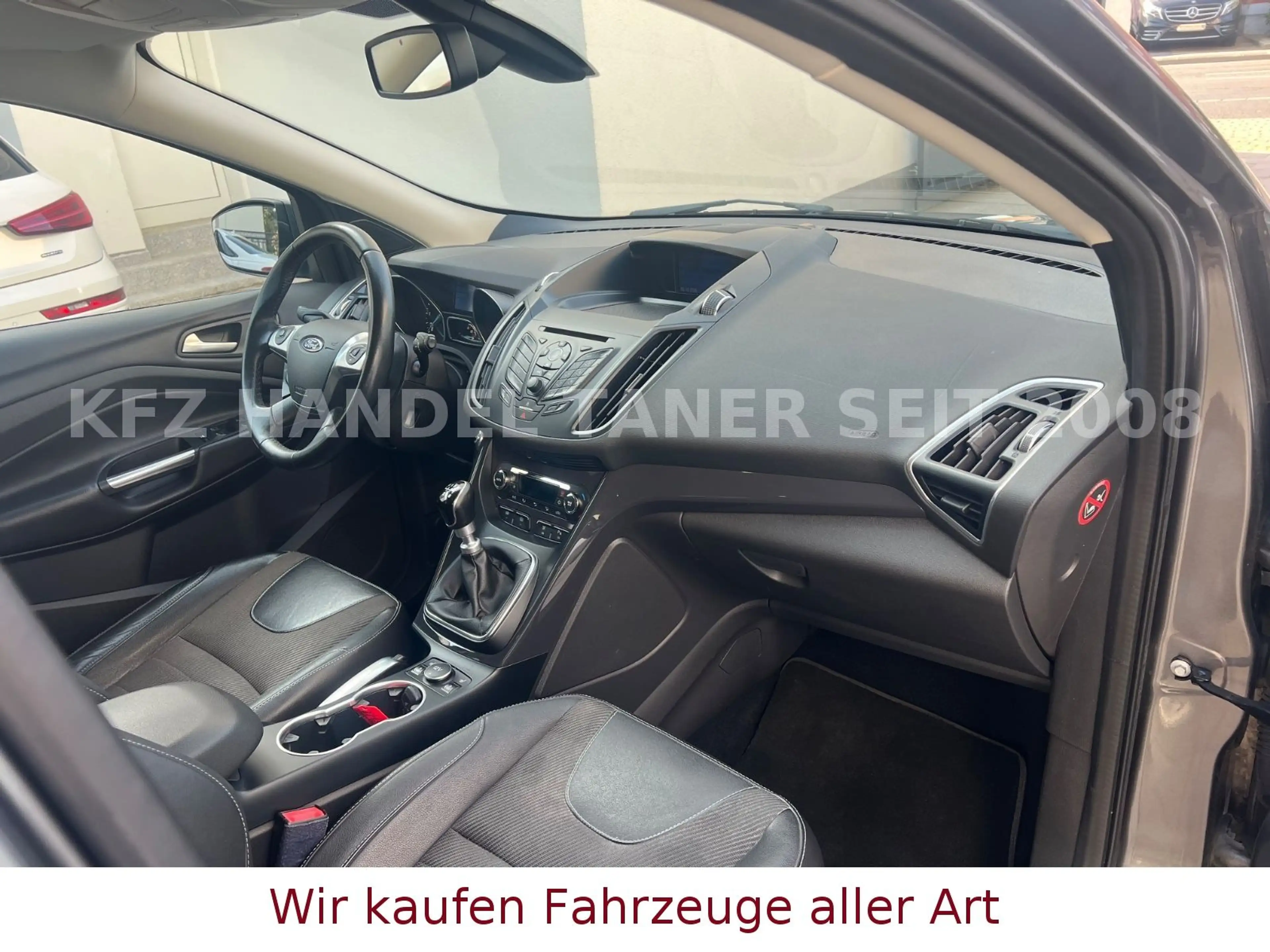 Ford Kuga Titanium — photo 12