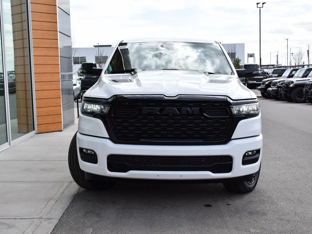 RAM 1500 снимка RAM 1500