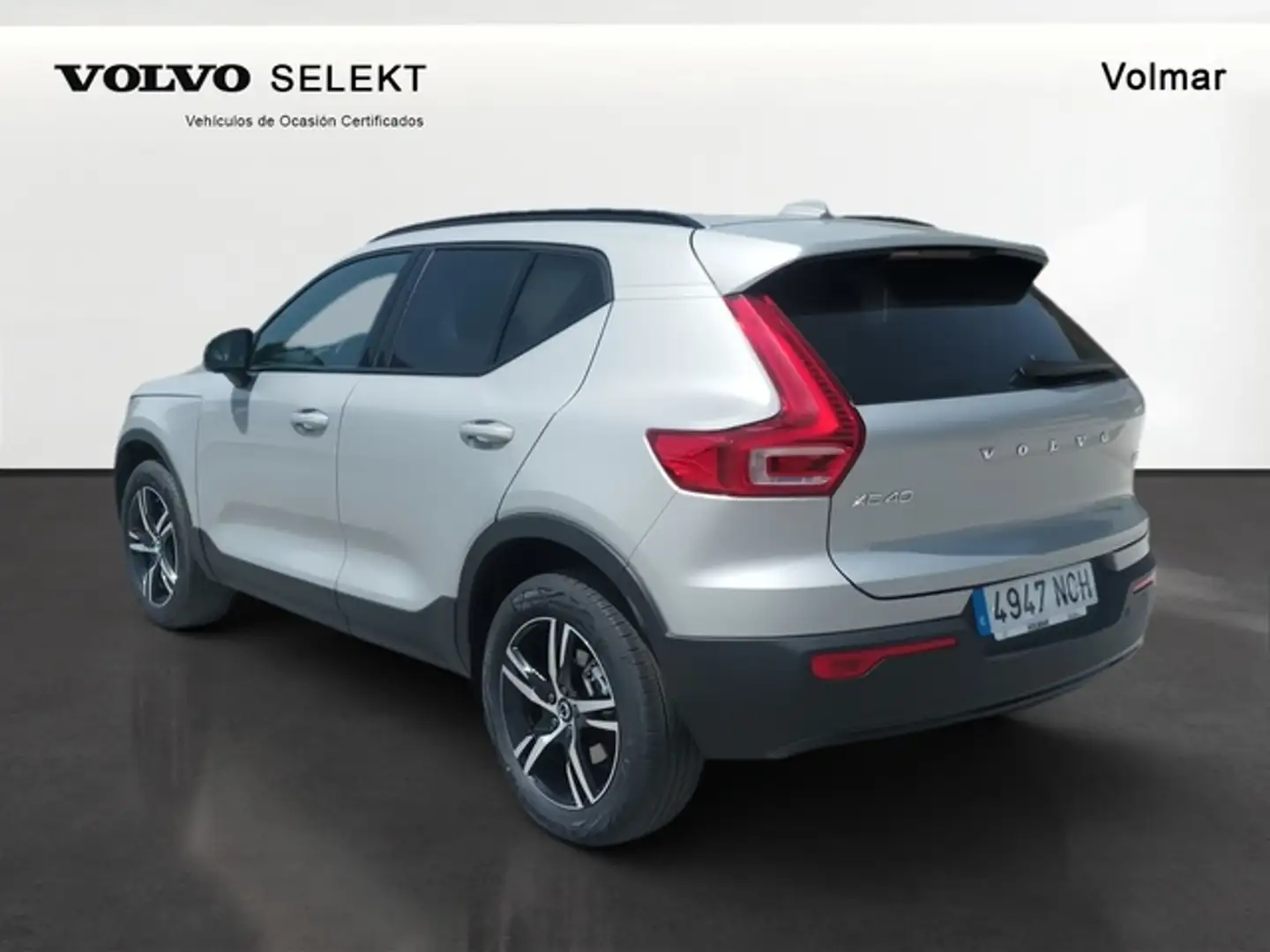 Volvo XC40 B3 Plus Aut. Plateado - 2