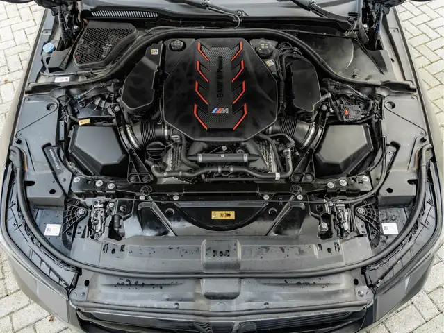 BMW M5 view 12
