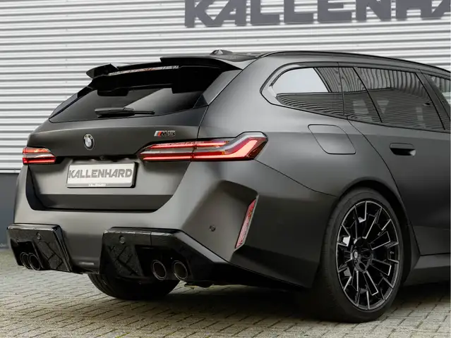 BMW M5 view 13