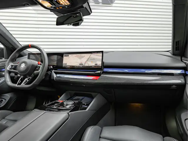 BMW M5 view 5