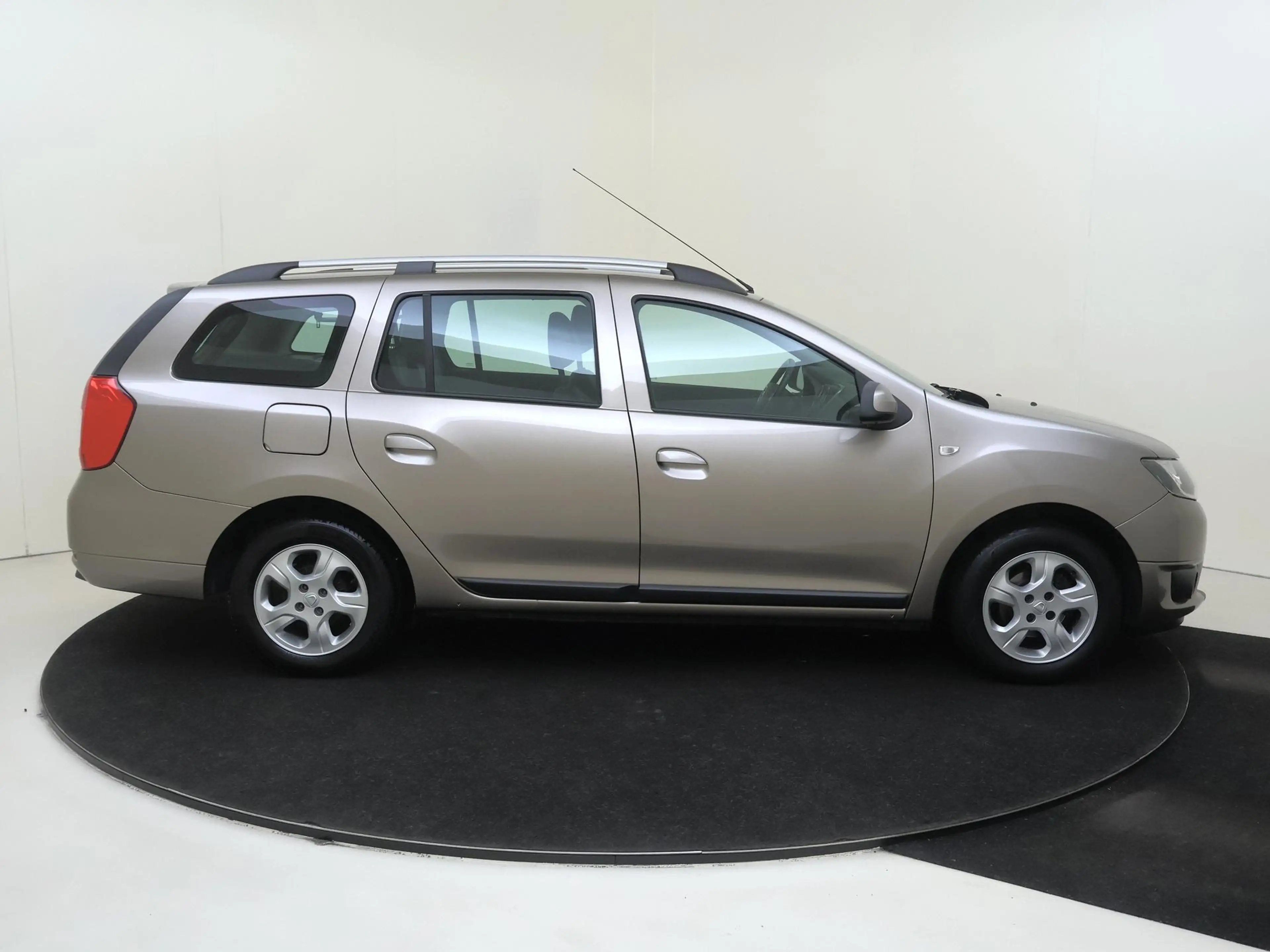 Dacia Logan MCV 0.9 TCe Prestige | Trekhaak — photo 9