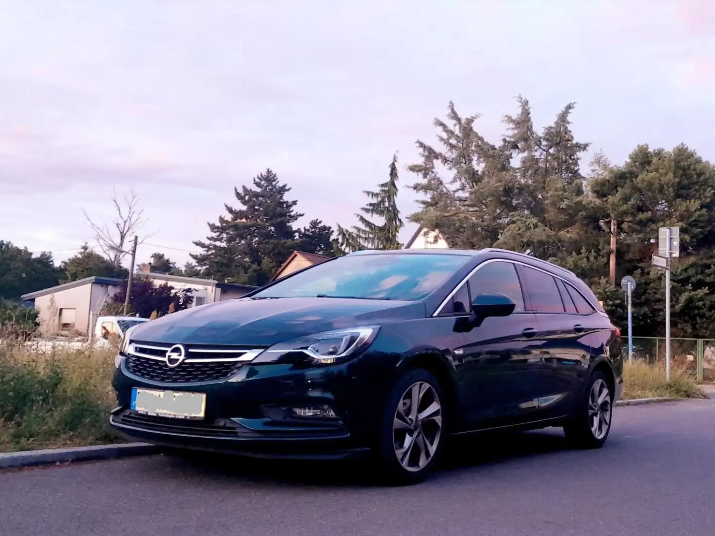Opel Astra Astra 1.4 Turbo  Sports Tourer Dynamic Grün - 1