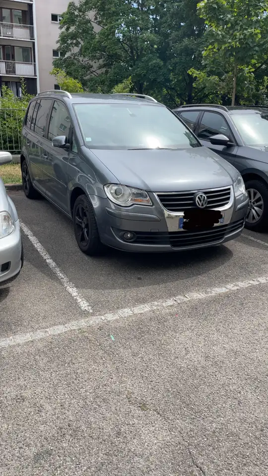 Volkswagen Touran 2.0 16S TDI 140 Sport DSG