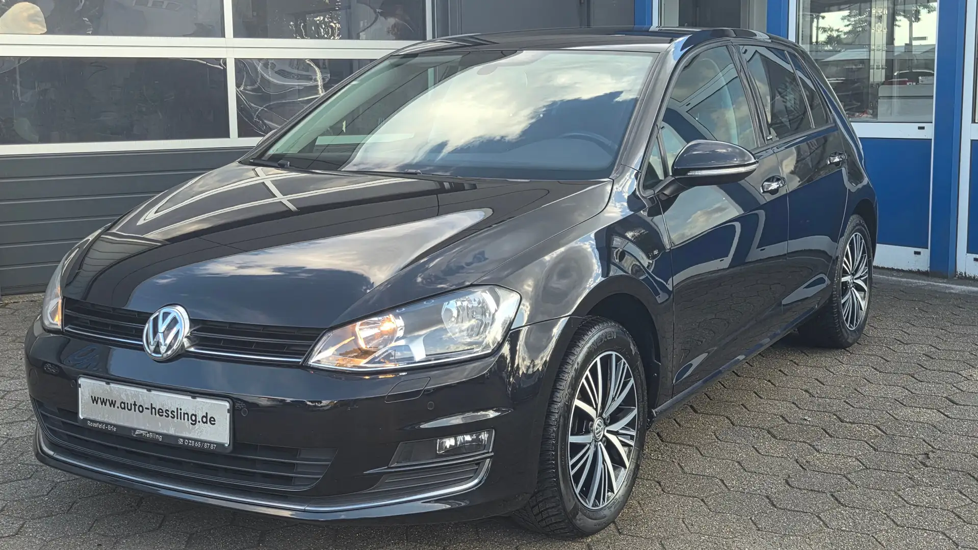 Volkswagen Golf Allstar BMT Keyless Access DAB Carplay Aut. Schwarz - 1