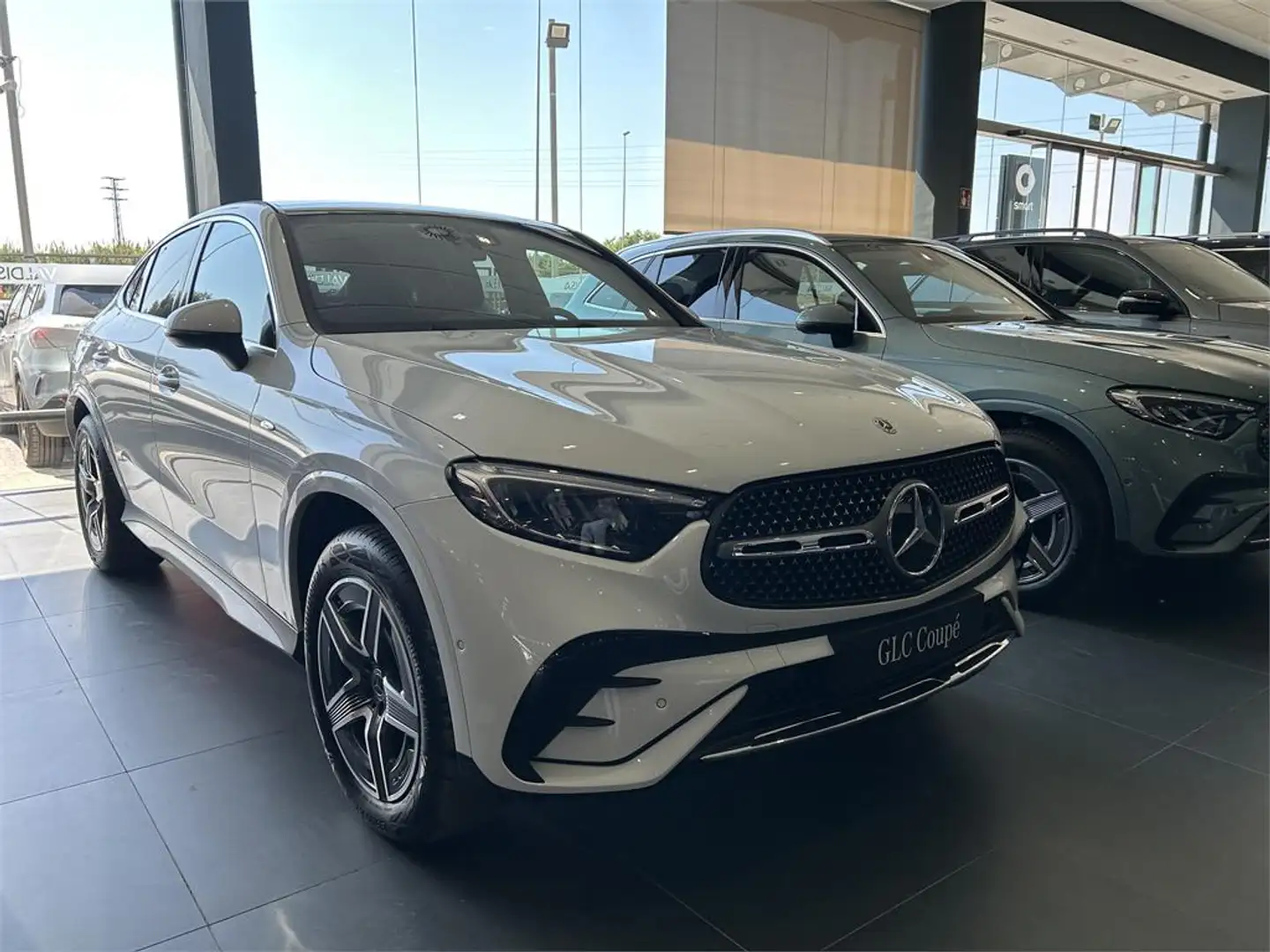 Mercedes-Benz GLC 300 e 4MATIC - 2