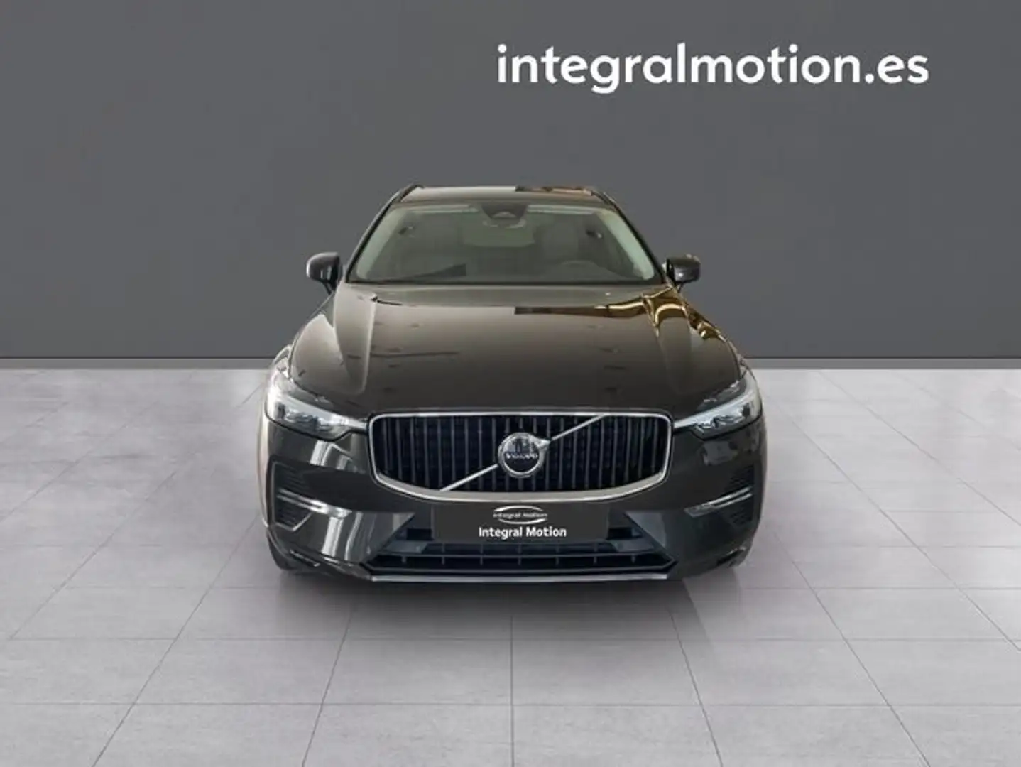 Volvo XC60 D4 Momemtum Pro Aut. Negro - 2