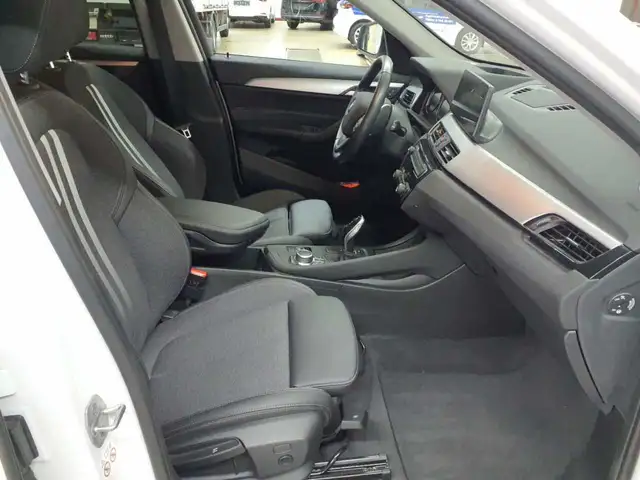 BMW X1 view 7