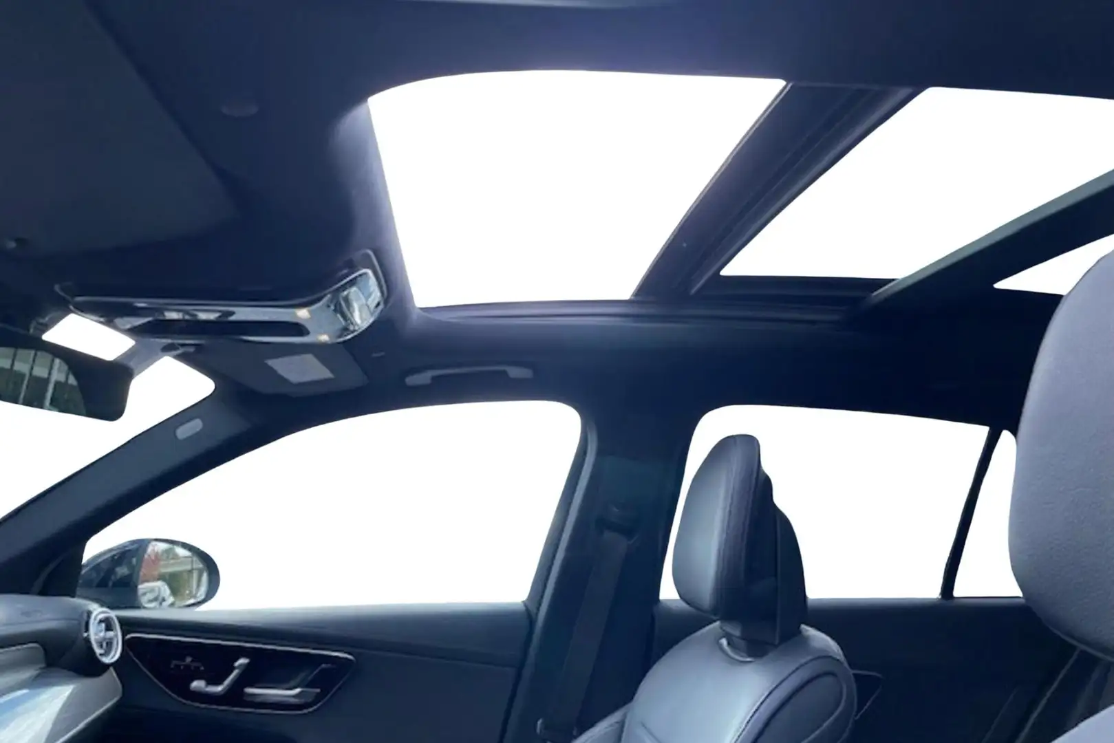 Mercedes-Benz GLC 300 GLC de 4MATIC AMG Line Zwart - 2