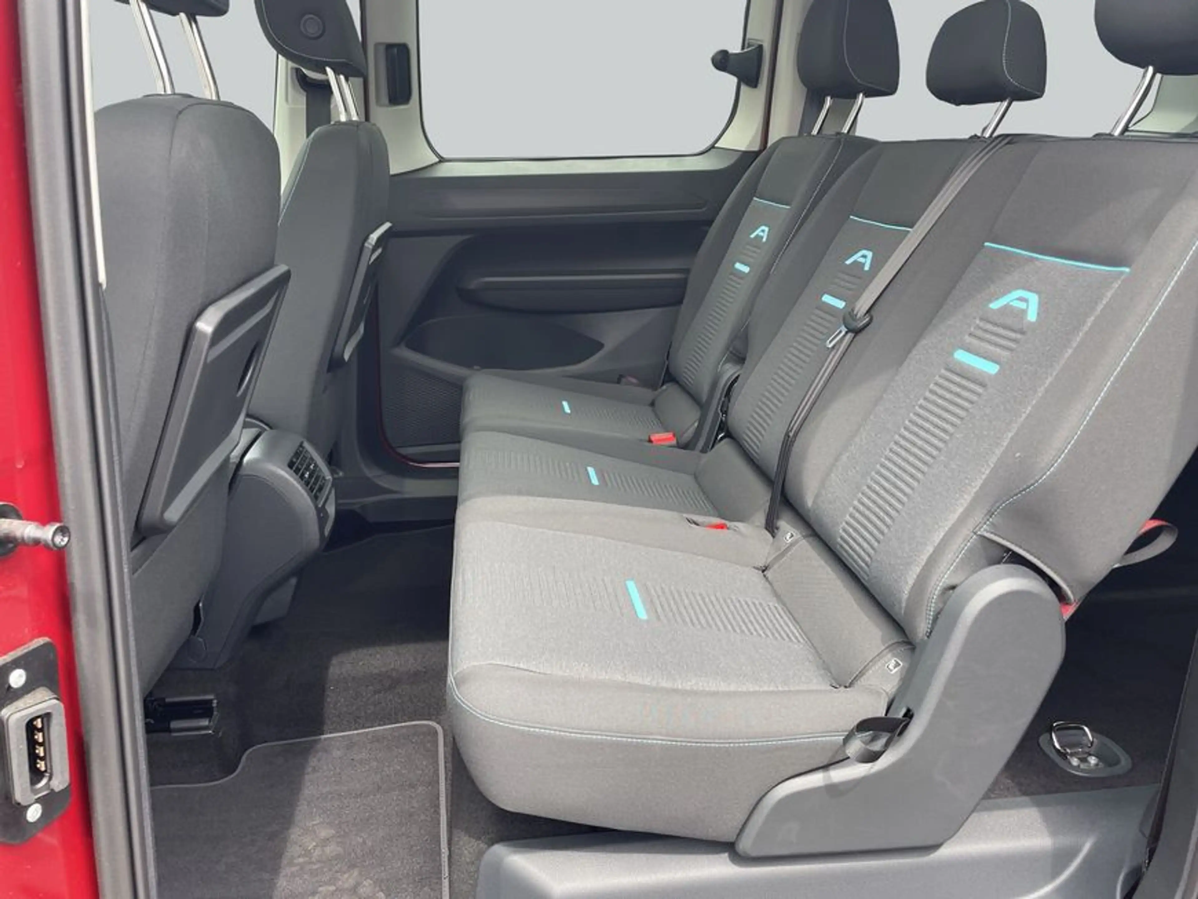 Ford Grand Tourneo Connect 1.5 EcoBoost PHEV Aut. ACTIV — photo 12