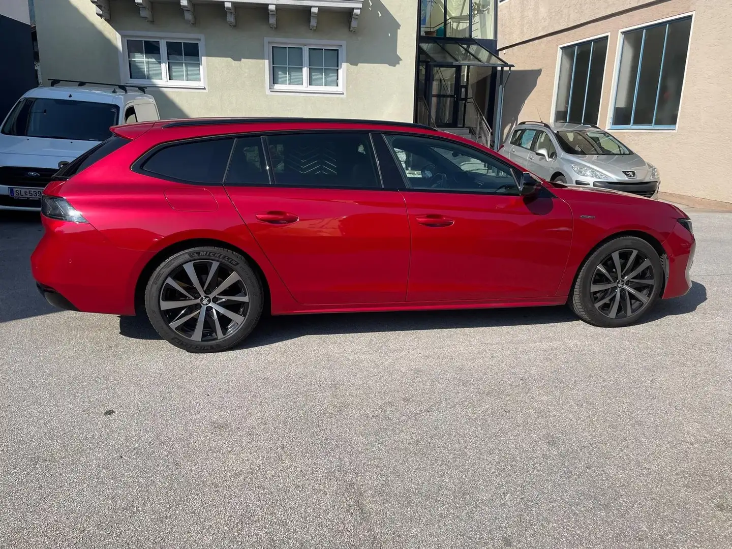 Peugeot 508 508 SW 2,0 BlueHDi 160 EAT8 S Rot - 2
