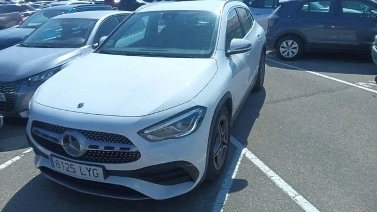 Mercedes-Benz GLA 200
