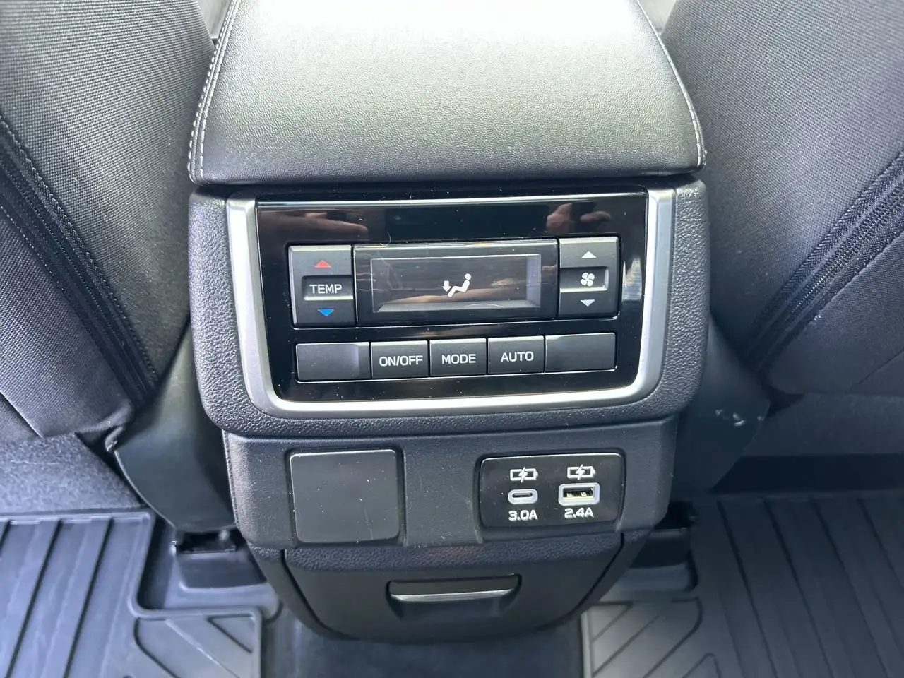 Subaru Ascent снимка Subaru Ascent